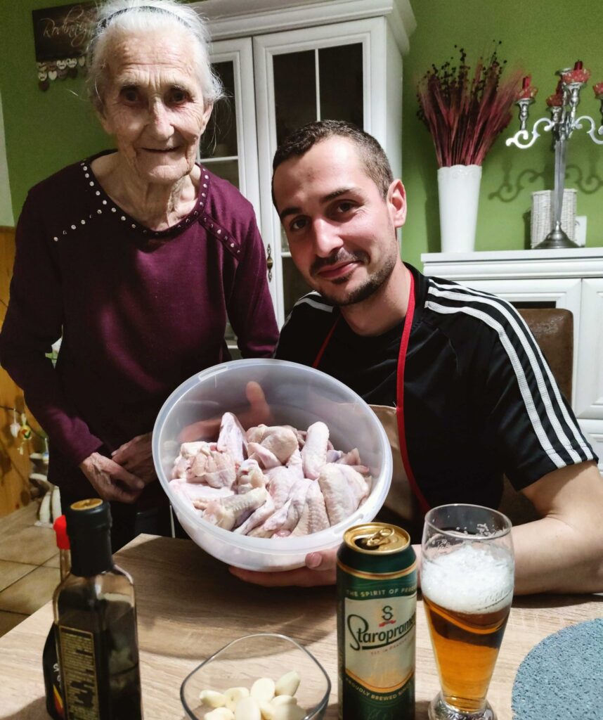 laska ide cez zaludok klaudia a lukas